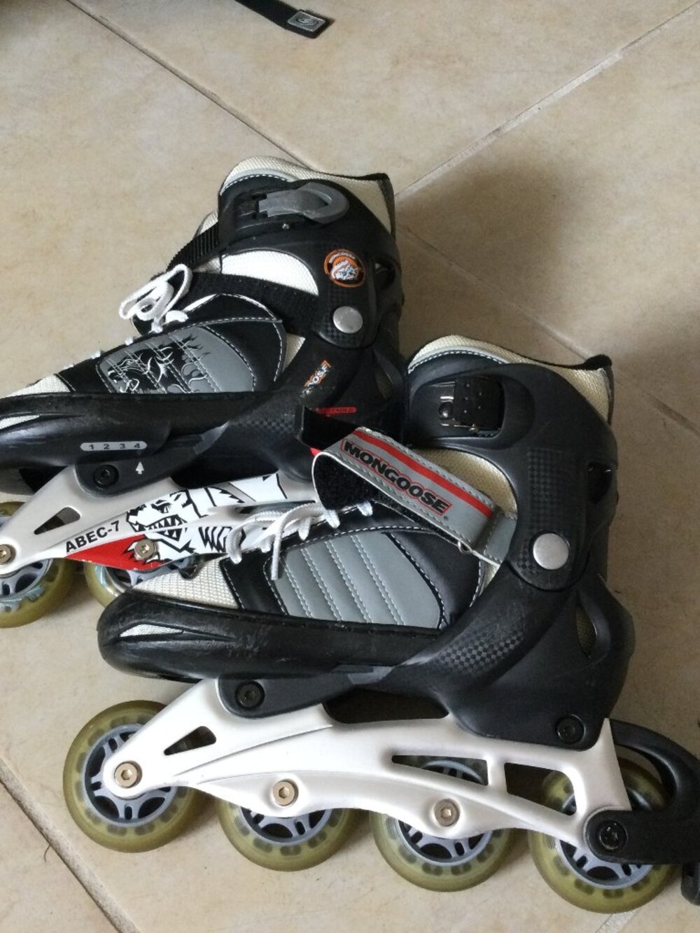 Mongoose Adjustable Inline skates featuring ABEC-7 bearings youth sizes 1 to 4
